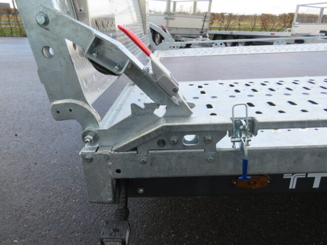 Brian James autoambulance met achterklep